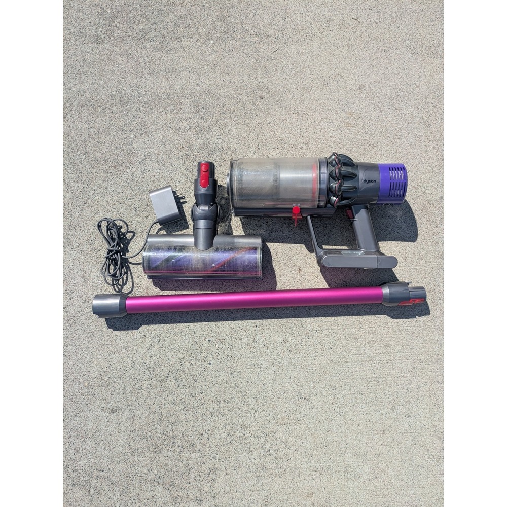 Dyson Cyclone V10 SV12 Cordless Vacuum W/Charger Pole Read